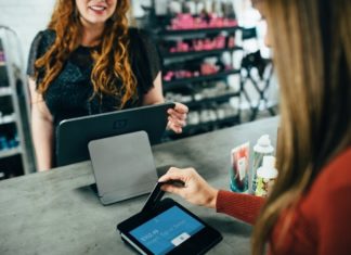 Chyba ceny na e-shopu: Obchodní podmínky a kupní smlouva chyba ceny na e-shopu