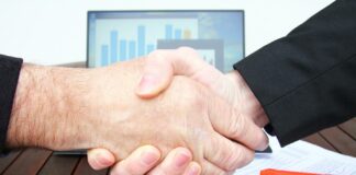 Darovací smlouva na pozemek: Co obsahuje a jak ji sepsat Darovací smlouva na pozemek