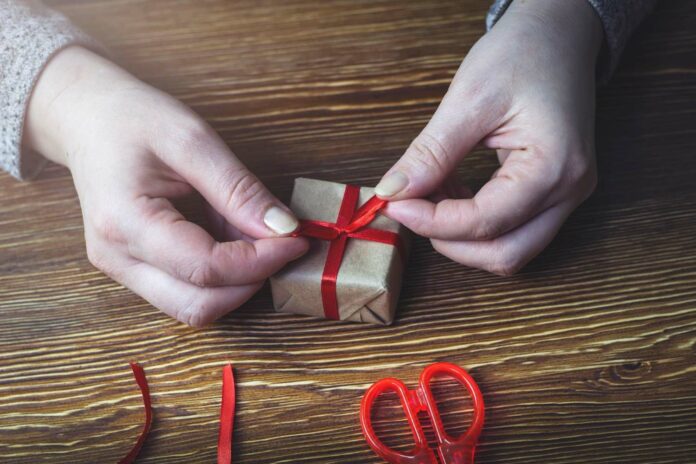 darování s podmínkou nebo s příkazem