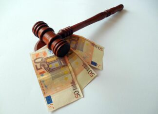 Dražba nemovitostí: Typy, průběh, výhody a rizika dražba nemovitostí