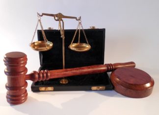 K soudu bez právníka k soudu bez právníka