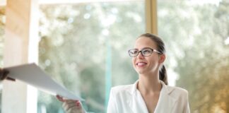 Modrá karta pro cizince mimo EU, kteří mají vysokou školu modrá karta pro cizince