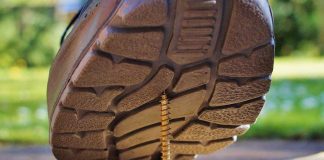 Náhrada nemajetkové újmy podle staré a nové úpravy občanského zákoníku Náhrada nemajetkové újmy podle staré a nové úpravy občanského zákoníku