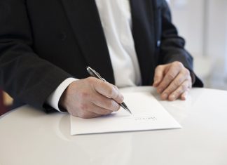 Pozor, nový občanský zákoník zavádí předsmluvní odpovědnost Pozor, nový občanský zákoník zavádí předsmluvní odpovědnost